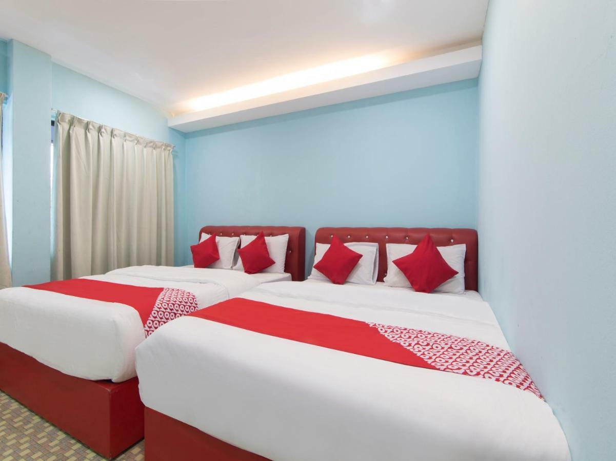 Oyo 1136 Pd Star Hotel 波德申 外观 照片
