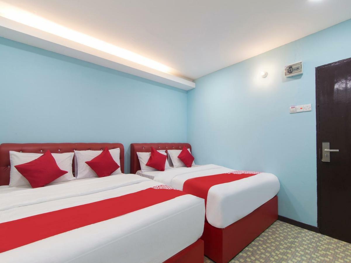 Oyo 1136 Pd Star Hotel 波德申 外观 照片