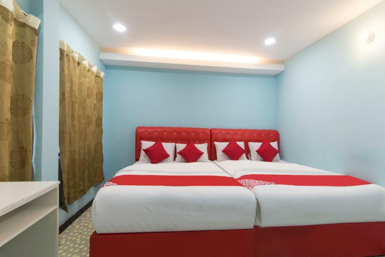 Oyo 1136 Pd Star Hotel 波德申 外观 照片