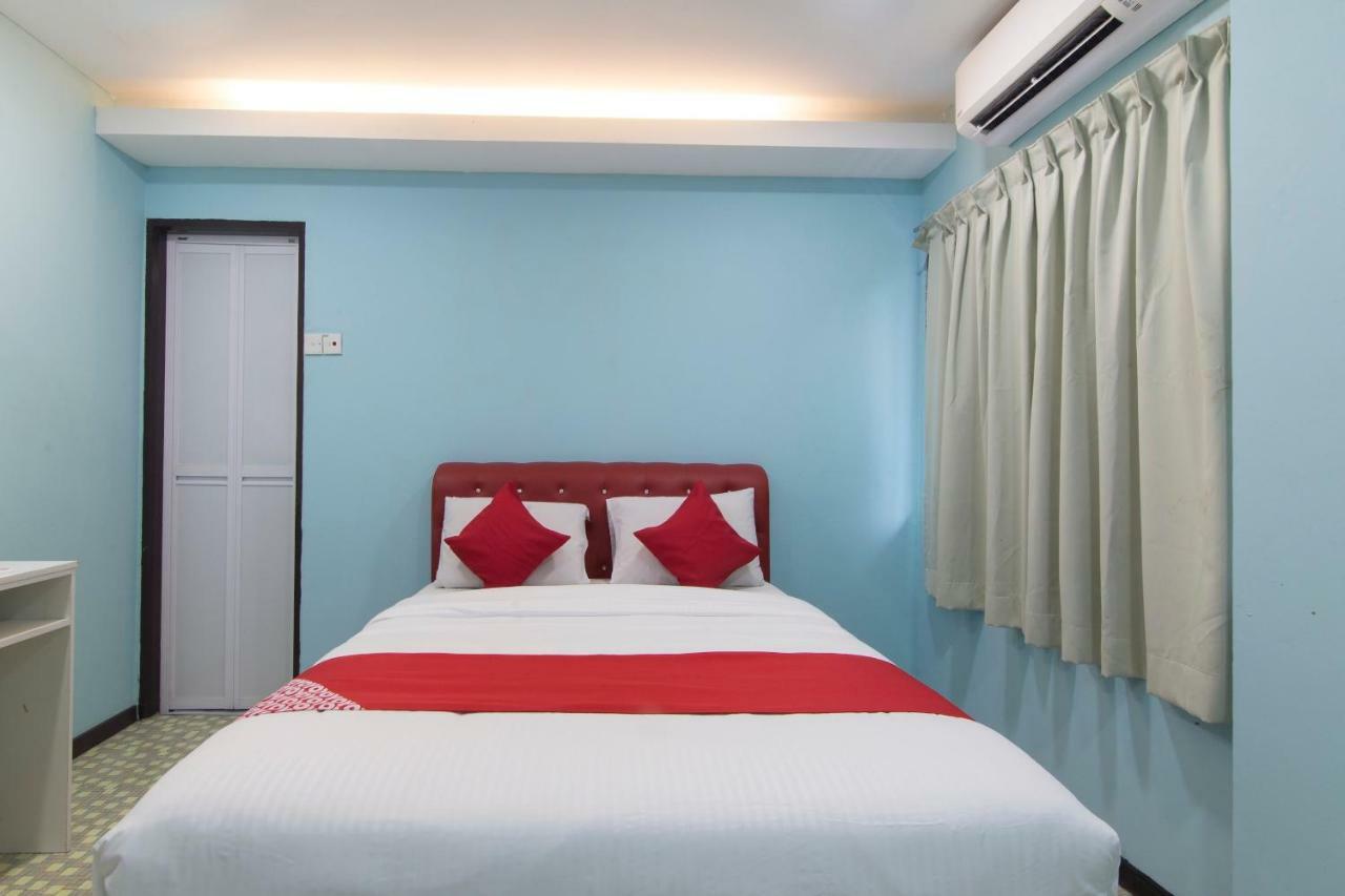 Oyo 1136 Pd Star Hotel 波德申 外观 照片