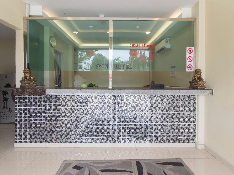 Oyo 1136 Pd Star Hotel 波德申 外观 照片